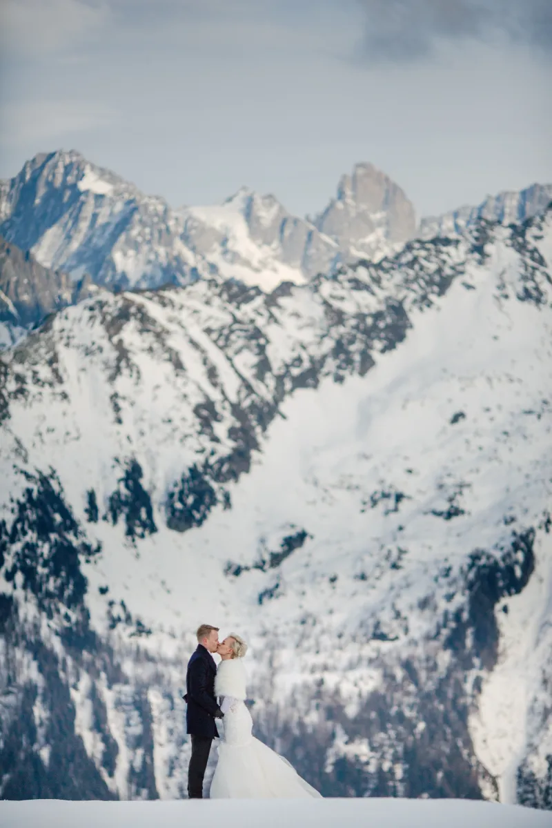 Destination wedding Haute Wedding French Alps winter